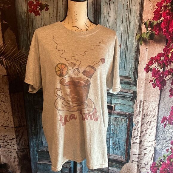 Gildan Tea shirt t shirt, size large, good used condition - Picture 1 of 8
